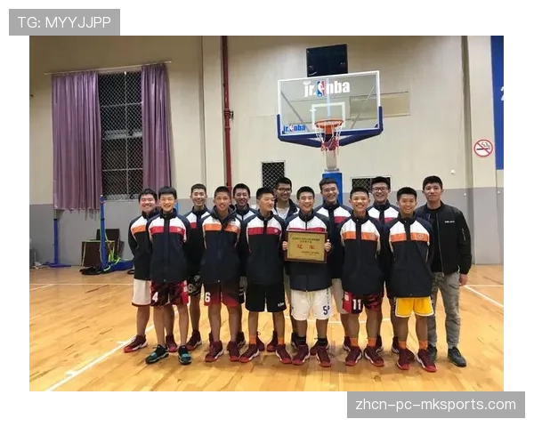龙山中学分获初中男子组、初中女子组冠军